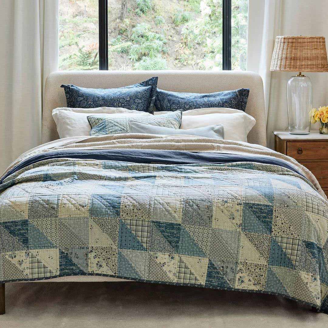 Pottery Barn Ellis Reversible Quilt King Blue Multi